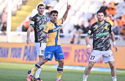 Κούτσακος χτύπησε, Καμπρέρα απάντησε (vids)