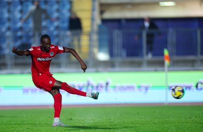 Σεμέδο για χατ-τρικ και συμβόλαιο