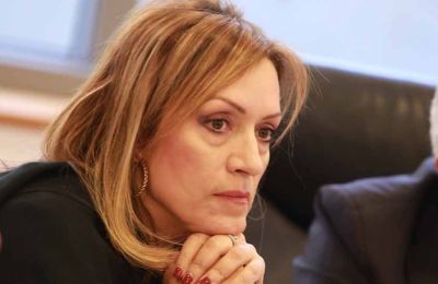 Πυρά ΑΚΕΛ κατά Χαραλαμπίδου