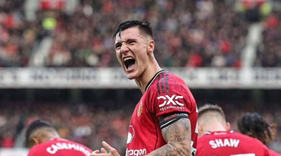 Γλίτωσε τα χειρότερα αλλά το κούρεμα πήρε… νέα παράταση