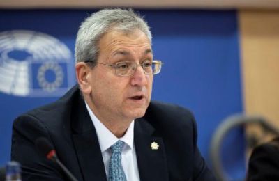 Η ΑνΑΔ στοχεύει στην περαιτέρω αύξηση της συμμετοχής στα προγράμματα κατάρτισης και στη βελτίωση της ποιότητας και της αποτελεσματικότητας του συστήματος κατάρτισης.