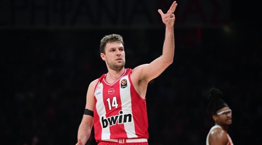 Μέγας Σάσα, καθάρισε το «ερυθρόλευκο» ντέρμπι στο ΣΕΦ