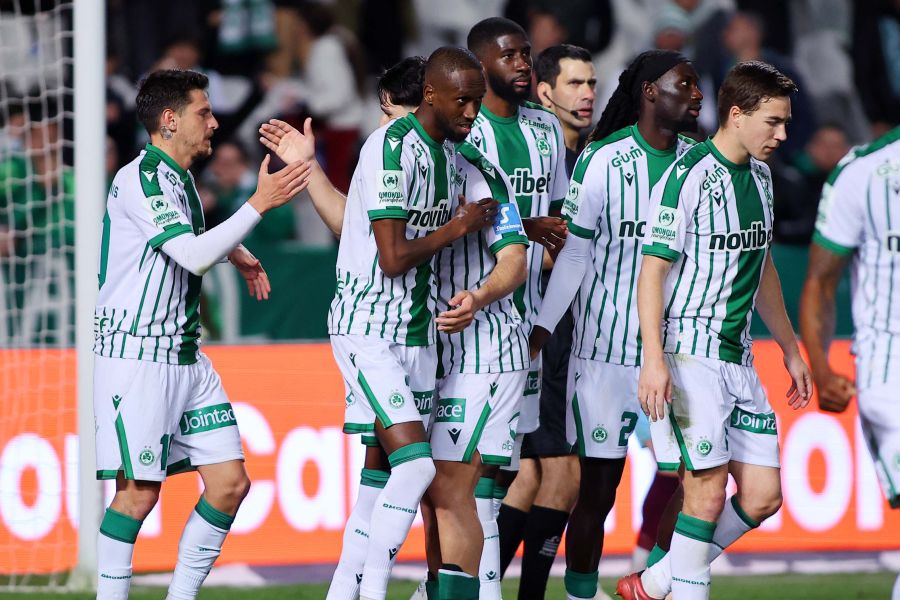 Με σβηστές μηχανές «πράσινη» τριάρα (vid)