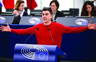 Αποχώρηση που συζητήθηκε και που αφήνει αιχμές, σημειώθηκε στο κόμμα του Φειδία Παναγιώτου