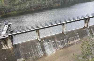 Υπερχείλισε το φράγμα του Πωμού