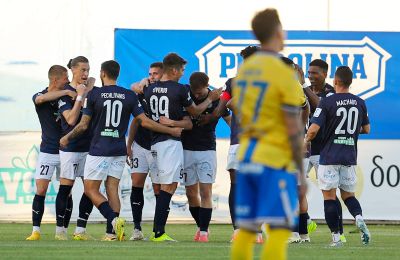 Τα παιδιά του Εθνικού... σόκαραν και το ΑΠΟΕΛ!