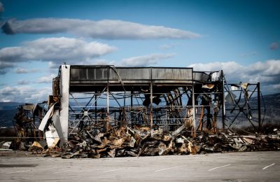 «Το σύνολο του εργοστασίου δεν είχε άδεια λειτουργίας», τονίζει ο δικηγόρος οικογενειών των θυμάτων.