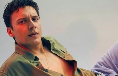 Για τον Έντις εκδόθηκε ένταλμα σύλληψης, ενώ πληροφορίες αναφέρουν ότι φέρεται να αναχώρησε για τη Βραζιλία.