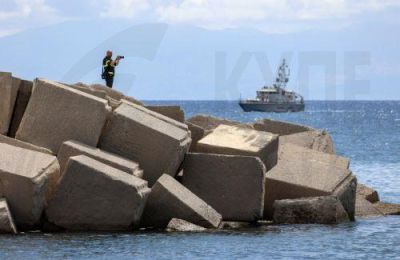 Τα πτώματα εντοπίστηκαν σε παραλίες της Σικελίας και στην Καλαβρία. 
