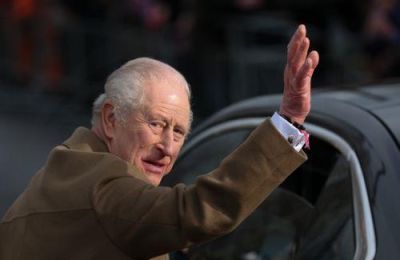 Ο Βρετανός μονάρχης τονίζει ότι «όλοι οι πολίτες είναι ίσοι ενώπιον του νόμου».