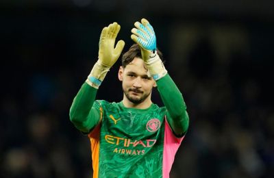 «Κίνηση για τον Τράφορντ από Νιουκάστλ»