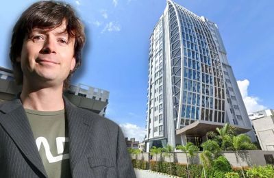 Οι αστυνομικοί ανέφεραν πως δεν υπήρχαν σημάδια αναστάτωσης στο διαμέρισμά του στην Πατάγια, ωστόσο δεν αποκλείεται το σενάριο εγκληματικής ενέργειας.