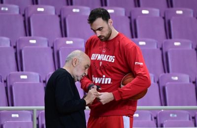 Μιλουτίνοφ και Τζόουνς στην 12άδα του Ολυμπιακού!