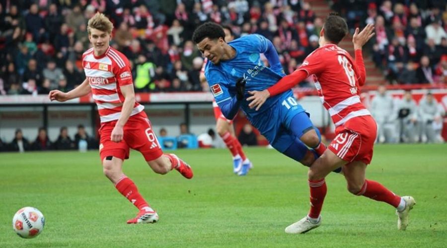 Ήττα-σοκ για Λεβερκούζεν πριν τον Ολυμπιακό, νίκη με άγχος για Μπάγερν