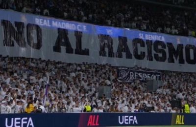 Τεράστιο πανό κατά του ρατσισμού από τους φίλους της Ρεάλ 