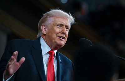 Η κυβέρνηση Τραμπ αναζητά ένα λογικά συνεκτικό επιχείρημα για πιθανή μελλοντική στρατιωτική επέμβαση στο Ιράν