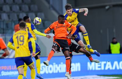 Ένα λεπτό, δύο τέρματα, μπροστά το ΑΠΟΕΛ