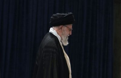 Το καθεστώς του Ιράν βρίσκεται τώρα αντιμέτωπο με την προοπτική να βρει διάδοχο του ανώτατου ηγέτη Αγιατολάχ Αλί Χαμενεΐ