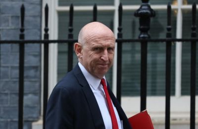 Δύο πύραυλοι εκτοξεύτηκαν προς την Κύπρο, λένε οι Βρετανοί