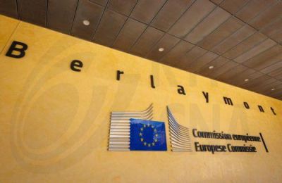 Η Κομισιόν διατηρεί αυξημένη επαγρύπνηση και στενή συνεργασία με την Europol.