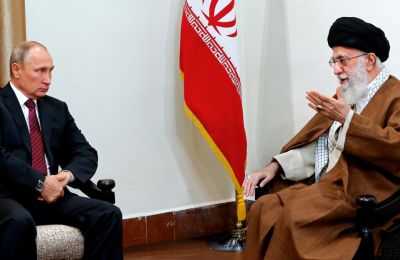 Γιατί η εξόντωση του Χαμενεΐ χτύπησε τον Πούτιν «εκεί που πονάει»