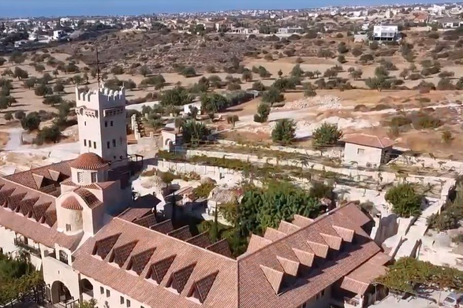 X&omega;&rho;&iota;ό &laquo;&phi;ά&nu;&tau;&alpha;&sigma;&mu;&alpha;&raquo; &tau;&omicron; &Alpha;&kappa;&rho;&omega;&tau;ή&rho;&iota;