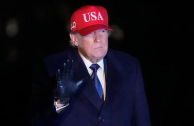 Ο Τραμπ δεν έχει λάβει ακόμη τελική απόφαση σχετικά με το αν θα παράσχει όπλα, εκπαίδευση ή υποστήριξη πληροφοριών στις αντικαθεστωτικές οργανώσεις.