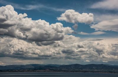 Η θερμοκρασία θα ανέλθει γύρω στους 19 βαθμούς στο εσωτερικό, γύρω στους 20 στα παράλια και στους 10 βαθμούς στα ψηλότερα ορεινά.