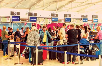 Οι αρμόδιοι επιχειρηματικοί φορείς χαρακτηρίζουν οριακή την κατάσταση, επισημαίνοντας ότι έχουν συσσωρευτεί σύννεφα πάνω από την Κύπρο.