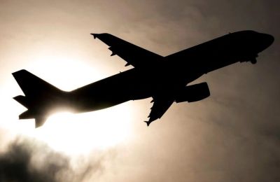 Σύμφωνα με μαρτυρίες, ενώ το αεροσκάφος βρισκόταν σε διαδικασία προσγείωσης αρχικά ανακοινώθηκε καθυστέρηση και στη συνέχεια η πτήση επίστρεψε στην Αθήνα.