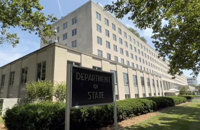 Στέιτ Ντιπάρμεντ για Κύπρο: «Σκεφτείτε αν θα ταξιδέψετε εκεί»