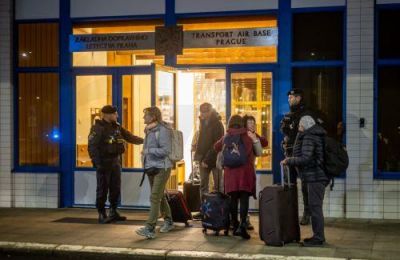 Η Επιτροπή παραμένει σε στενή επαφή με τις αντιπροσωπείες της ΕΕ και τις προξενικές αρχές των κρατών μελών στην περιοχή.