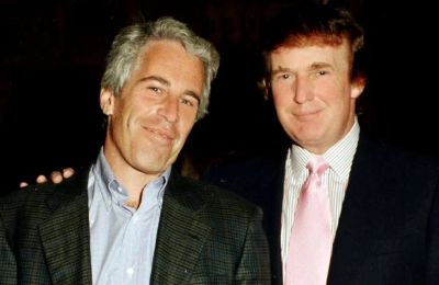 Ο Ντόναλντ Τραμπ και ο Τζέφρι Έπσταϊν το 1997 στο Μαρ-α-Λάγκο.