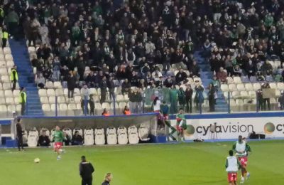 Λουλούδια για τη μέρα της γυναίκα από τους παίκτες της Ομόνοιας (vid)