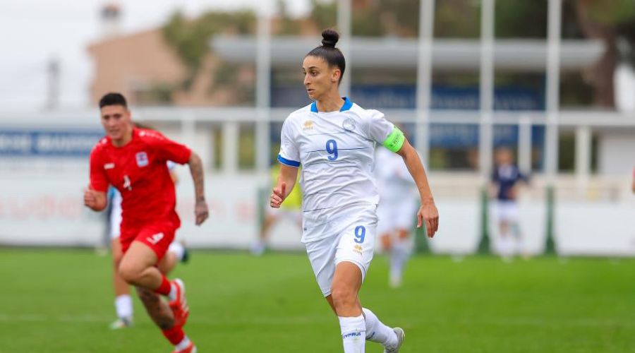 «Δεν νιώθω περηφάνια για το επίπεδο στην Κύπρο, χωρίς πλάνο-στήριξη»