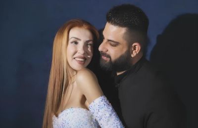 Σε πελάγη ευτυχίας το ζευγάρι