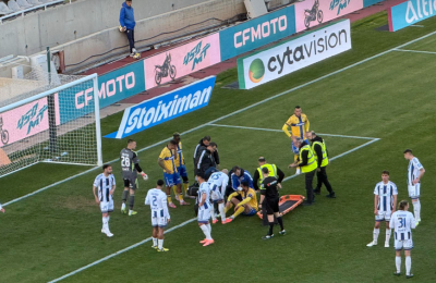 ΑΠΟΕΛ: Αποχώρησε με φορείο ο Λαΐφης-Στο νοσοκομείο για εξετάσεις (vid)