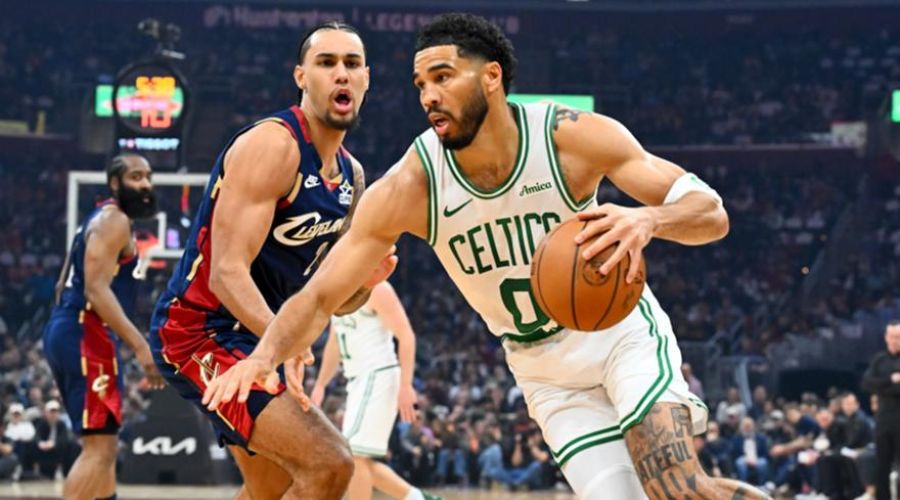 Νίκη με... άρωμα playoffs για τους Σέλτικς του θετικού Τέιτουμ