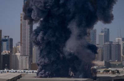 Το Ιράν επιχειρεί να πιέσει, μέσω των αντιποίνων του, όχι μόνο τα γειτονικά κράτη, αλλά συνολικά όλα τα κράτη του Κόλπου να διαλέξουν στρατόπεδο χωρίς χρονοτριβή