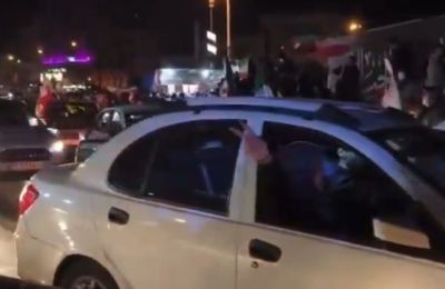 Ιρανοί ορκίζονται πίστη στον Αγιατολάχ Μοτζτάμπα Χαμενεΐ (ΒΙΝΤΕΟ)