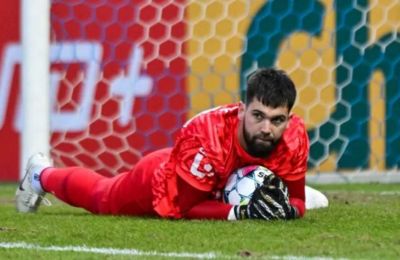 Έστειλε τη μπάλα σε… μπαλκόνι (vid)