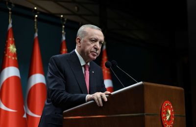 Η Τουρκία δεν επιθυμεί ούτε την πλήρη κατάρρευση ούτε τη στρατηγική ενίσχυση του Ιράν.