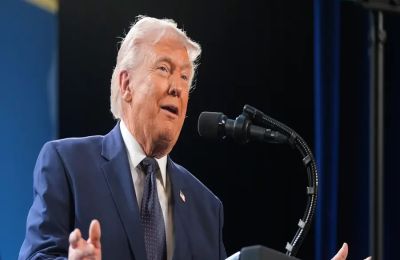 Ειρωνεία Τραμπ προς Μακρόν.