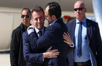Daily Mail την επίσκεψη του Εμανουέλ Μακρόν στην Κύπρο.