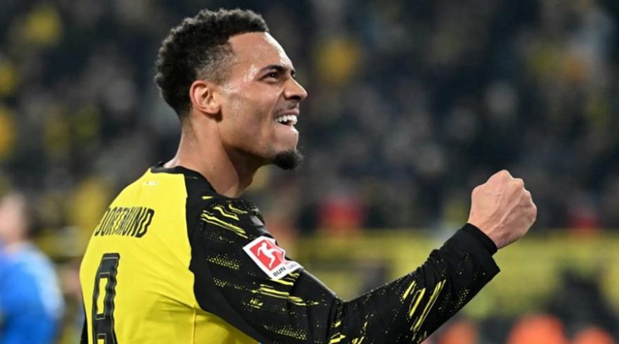 Ντόρτμουντ: Έδεσε με νέο συμβόλαιο τον Ενμέτσα 