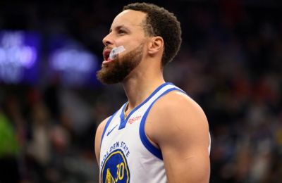 Παίρνει παράταση η επιστροφή του Κάρι στους Γουόριορς