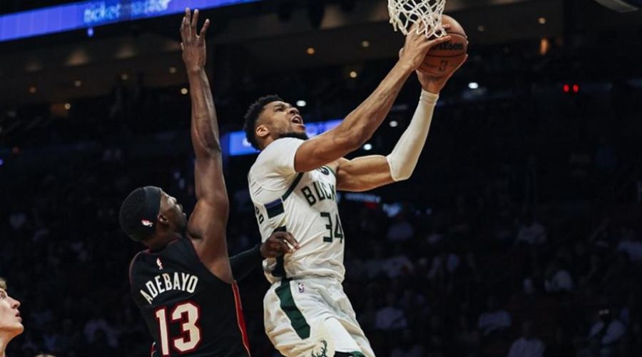 Ο σούπερ Αντετοκούνμπο δεν έφτανε για τους Μπακς στο Μαϊάμι