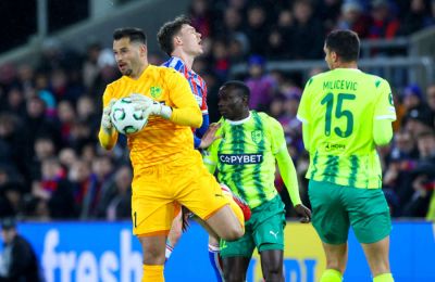 Ο φύλακας–άγγελος της AEΚ στο Λονδίνο!