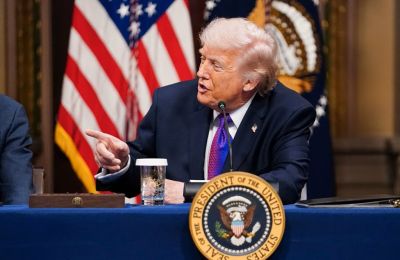 Συνεχίζει τις δηλώσεις με έντονους χαρακτηρισμούς ο Τραμπ.