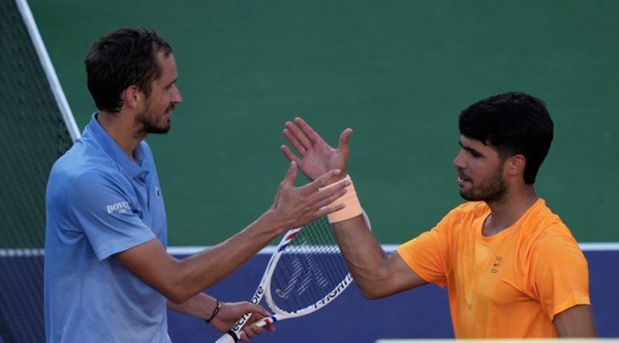 Απέκλεισε τον Αλκαράθ ο Μεντβέντεφ, στον τελικό με Σίνερ